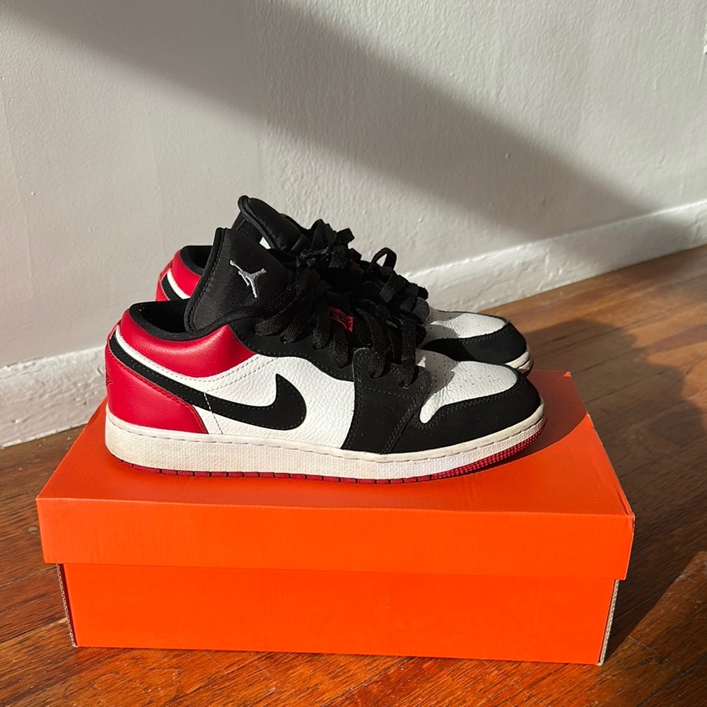 Jordan 1 Low “Black Toe” (2019) Size 7Y